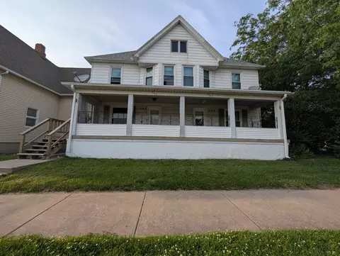 363-365 E Hickory St, Kankakee, IL 60901