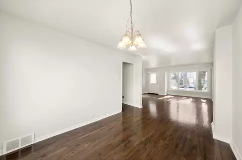 Living - 6 Mccarthy Rd #6, Park Forest, IL 60466 photo 6 of 8
