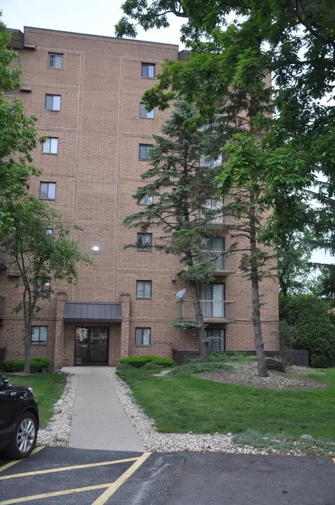 6020 Lake Bluff Dr #601, Tinley Park, IL 60477