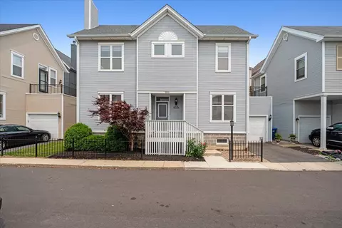 2847 N Wolcott Ave #D, Chicago, IL 60657