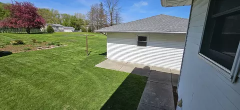 Exterior - 3418 Pacific Ave, Gurnee, IL 60031 photo 3 of 4