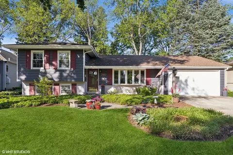 3 S180 Cypress Dr, Glen Ellyn, IL 60137