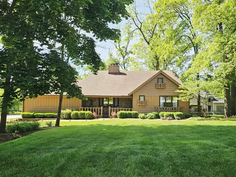 29 W305 Helen Ave, West Chicago, IL 60185
