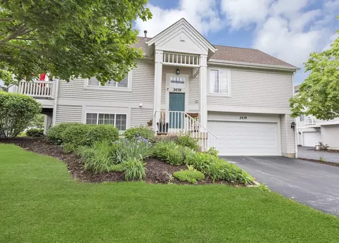 2439 Daybreak Ct #2439, Elgin, IL 60123
