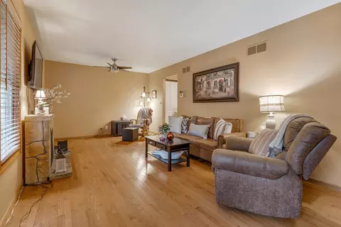 Living - 67 Alice Ln, Algonquin, IL 60102 photo 2 of 2