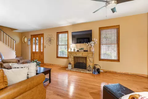 Living - 67 Alice Ln, Algonquin, IL 60102 photo 1 of 2