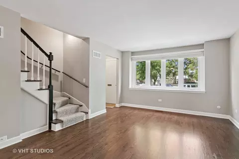 313 N Hale St, Wheaton, IL 60187 photo 4