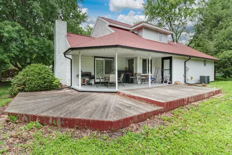 Exterior - 300 Melody Ln, Normal, IL 61761 photo 2 of 7