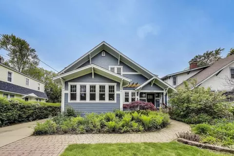 1350 Saint Johns Ave, Highland Park, IL 60035