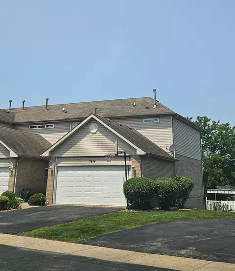 7214 Bradford Ct, Justice, IL 60458