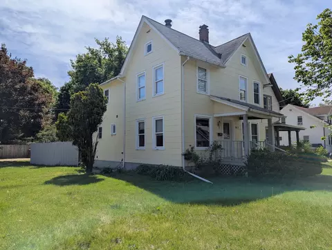 1839 Latham St, Rockford, IL 61103
