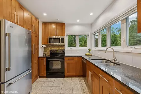 Kitchen - 216 Eastern Ave, Barrington, IL 60010 photo 2 of 3