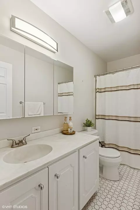 Bath - 216 Eastern Ave, Barrington, IL 60010 photo 3 of 3