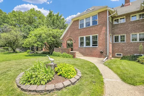 310 Davidson Dr, Champaign, IL 61821