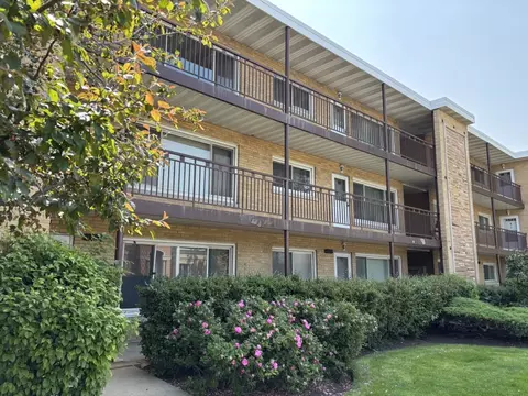 4925 N Harlem Ave #3, Chicago, IL 60656