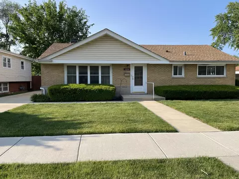 2068 David Dr, Des Plaines, IL 60018