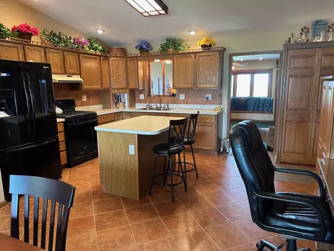 361 E Kirke Gate, Lee, IL 60530 photo 6