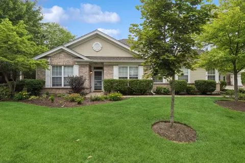 49 Ashbrook Ct, Grayslake, IL 60030