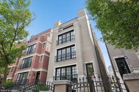 3717 N Wilton Ave #1, Chicago, IL 60613