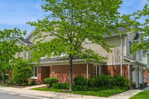 7410 Lincoln Ave #A, Skokie, IL 60076