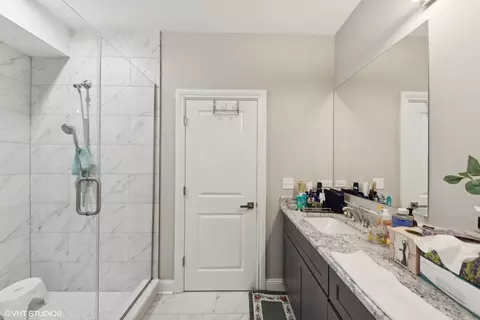 Bath - 75 Prairie Ct, Wheeling, IL 60090 photo 1 of 3