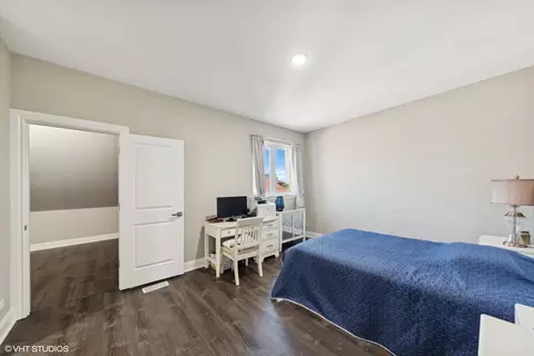 Bedroom - 75 Prairie Ct, Wheeling, IL 60090 photo 3 of 4