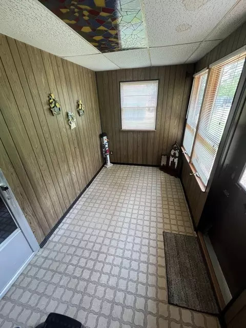 Exterior - 180 E 34th St, Steger, IL 60475 photo 3 of 7