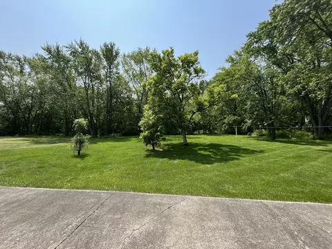 Exterior - 180 E 34th St, Steger, IL 60475 photo 5 of 7