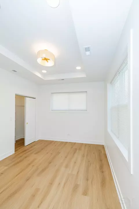 6048 S Eberhart Ave, Chicago, IL 60637 photo 29