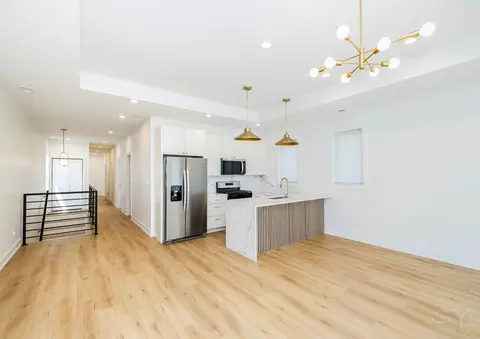 6048 S Eberhart Ave, Chicago, IL 60637 photo 9