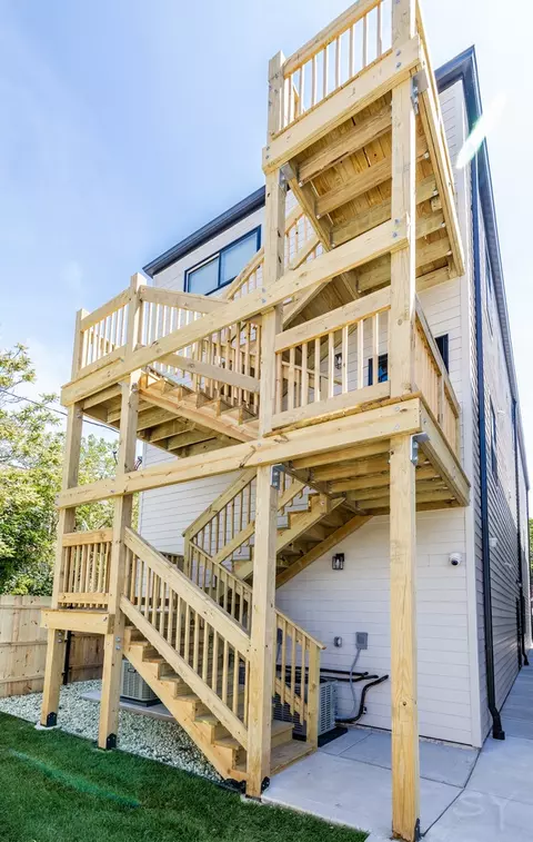 6048 S Eberhart Ave, Chicago, IL 60637 photo 41