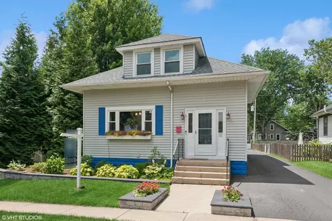 32 Anderson Blvd, Geneva, IL 60134