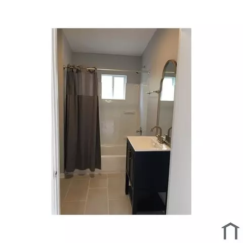 Bath - 2404 E 97th St, Chicago, IL 60617 photo 4 of 4