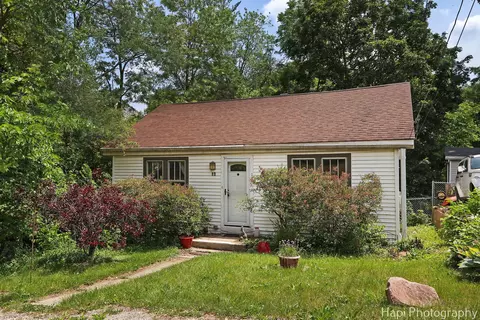 13 Highview Ave, Fox Lake, IL 60020