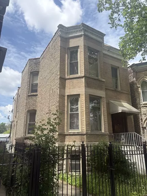 1530 N Springfield Ave, Chicago, IL 60651