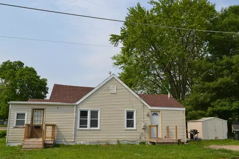 1202 Ave K, Sterling, IL 61081