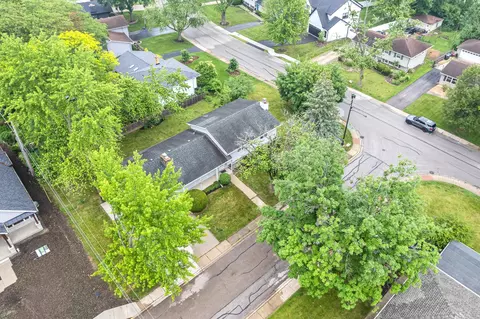 View/Area - 826 Iris Ln, Naperville, IL 60540 photo 1 of 4