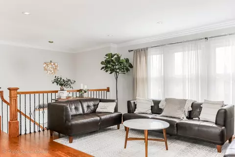 Living - 1406 Edgefield Ln, Hoffman Estates, IL 60169 photo 1 of 3