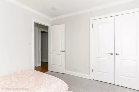 Bedroom - 1406 Edgefield Ln, Hoffman Estates, IL 60169 photo 3 of 4