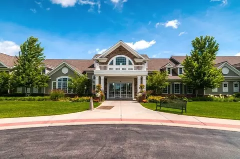 Exterior - 2764 Cascade Falls Cir, Elgin, IL 60124 photo 8 of 10