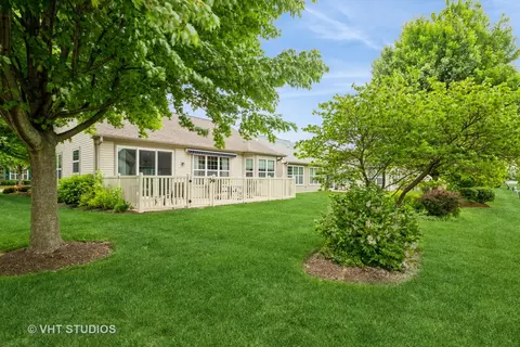 Exterior - 2764 Cascade Falls Cir, Elgin, IL 60124 photo 4 of 10