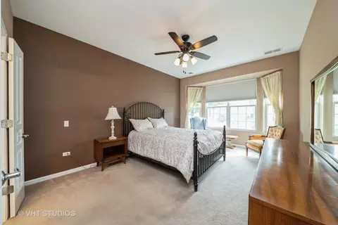 Bedroom - 2764 Cascade Falls Cir, Elgin, IL 60124 photo 2 of 3