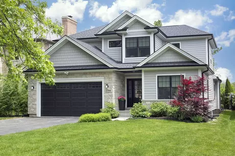 2700 N Wildwood Ln, Deerfield, IL 60015