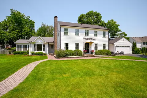 714 Turner Ave, Glen Ellyn, IL 60137
