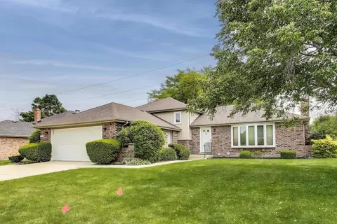8923 Pebble Beach Ln, Orland Park, IL 60462