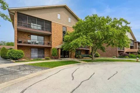 16807 81st Ave #2S, Tinley Park, IL 60477