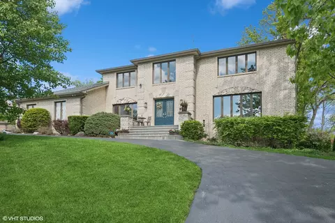 3105 Warbler Pl, Highland Park, IL 60035