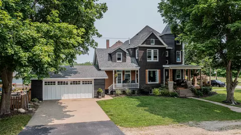 140 S State St, Tiskilwa, IL 61368