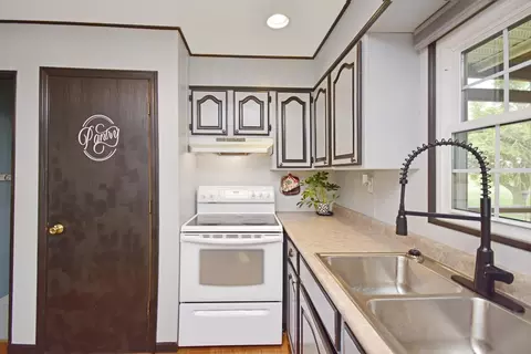 Kitchen - 335 Dodge St, Cisco, IL 61830 photo 4 of 11