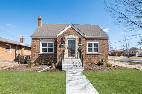 9841 Cook Ave, Oak Lawn, IL 60453